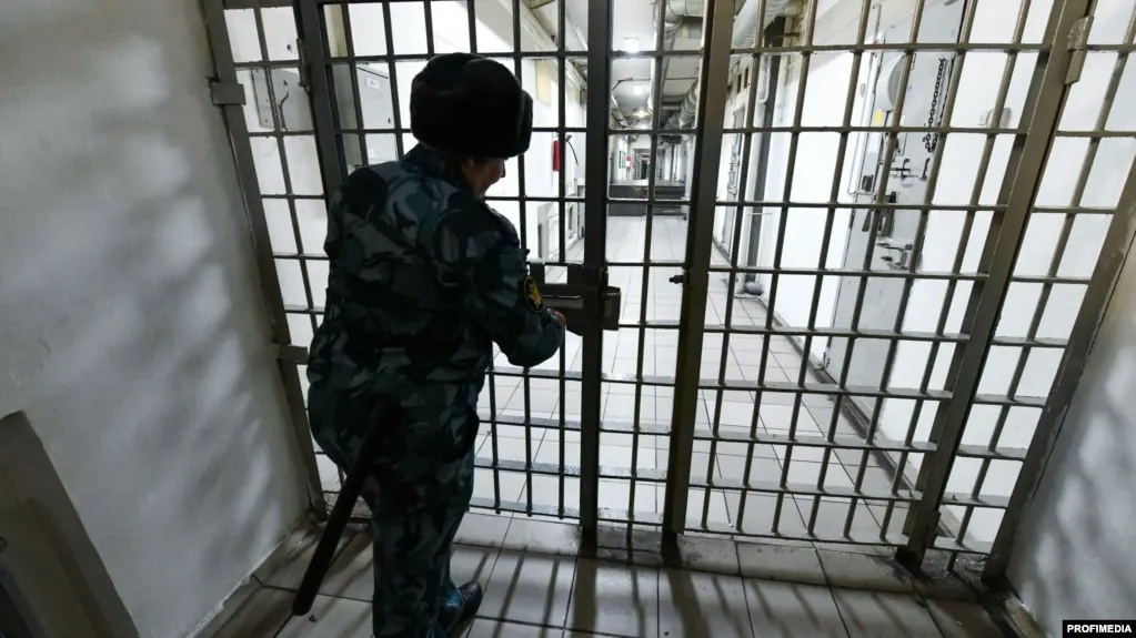 В Прокопьевске 24-летнего мужчину признали виновным в содействии террористической деятельности и приговорили к 12 годам лишения свободы за ведение телеграм-канала, связаннного с «Русским добровольческим корпусом».