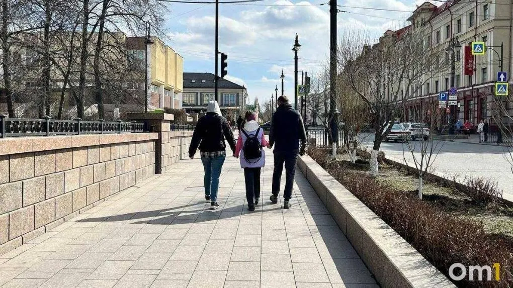 В России началась регистрация участников конкурса «Семейная столица России». В нём могут участвовать города с населением свыше 100 тысяч человек. Эксперты будут оценивать рождаемость, число многодетных семей, семейную инфраструктуру и меры поддержки. Финалистов объявят к августу, победителя — в октябре.