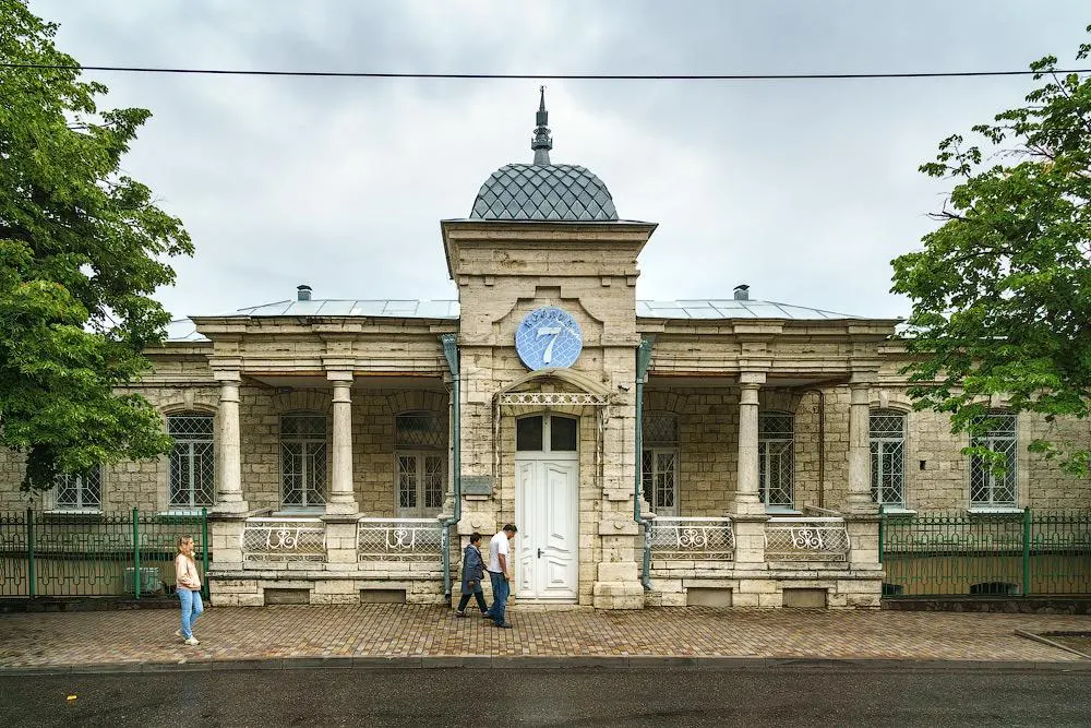 Особняк на улице Гагарина, 28 внесён в единый реестр объектов культурного наследия: теперь запрещены капитальная застройка и возведение высоких зданий, допустимы лишь работы, сохраняющие объект.