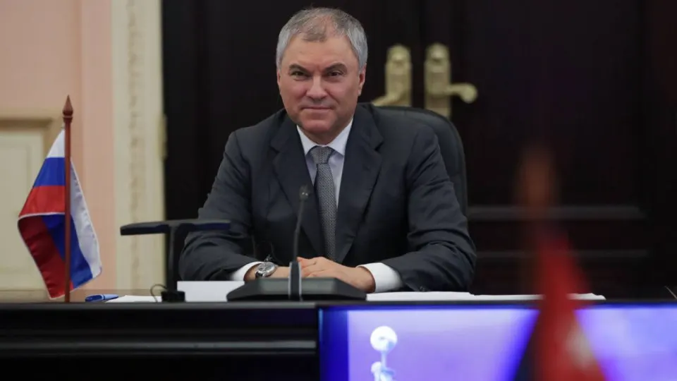 Спикер Госдумы заявил, что использование западных спутников и вооружений для ударов по гражданским объектам может вынудить Россию применить «оружие, не оставляющее следов». Поручено подготовить обращение к парламентам других стран.