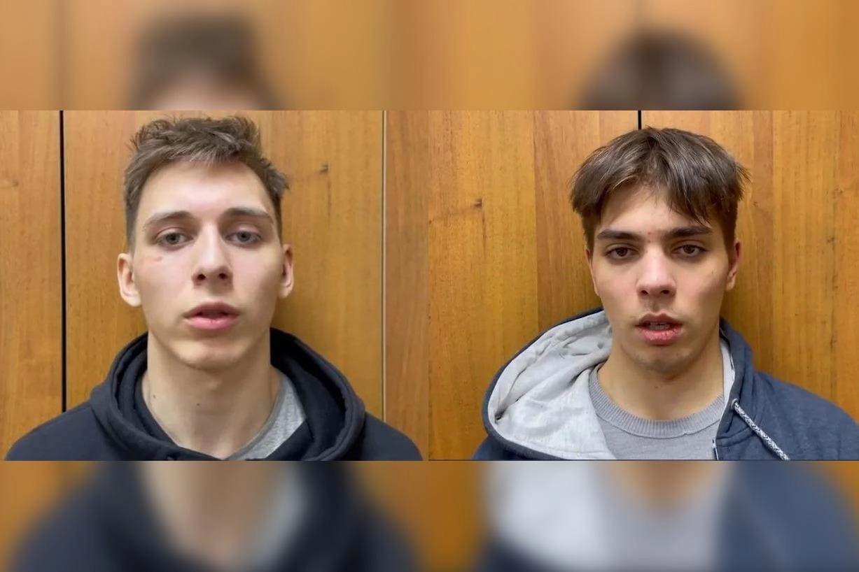 Суд в Петербурге признал двух мужчин виновными в причастности к террористической организации и попытке теракта — им назначены длительные сроки лишения свободы. По версии обвинения, они готовили отправку отравленных продуктов под видом гуманитарной помощи.