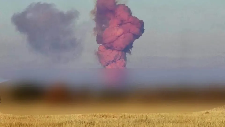 Военные закрыли ряд районов для полётов и передвижения в связи с подготовкой возможного очередного пуска «Сармата» — ракеты, разработка которой затянулась и сопровождалась несколькими авариями.