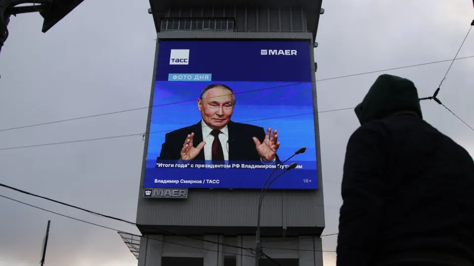 Надежды на быстрое окончание войны, блокировки интернета и ухудшение экономической ситуации привели к резкому росту недовольства: доля недовольных внутренней политикой достигла 36% — максимума с конца 2021 года.