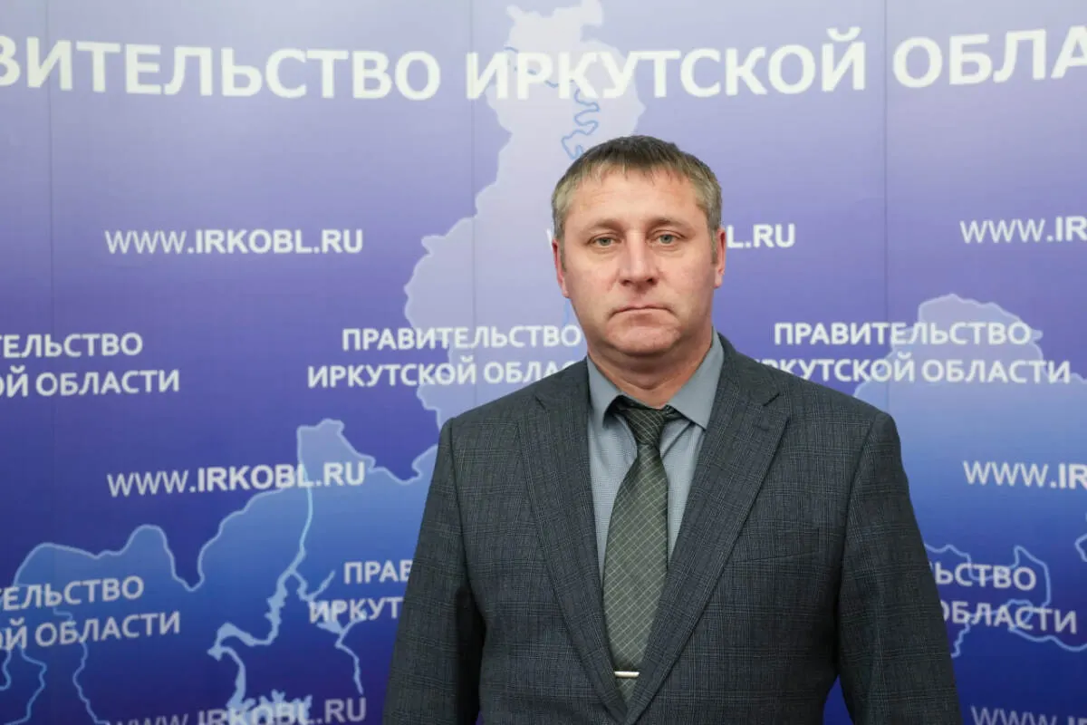 Президент отправил в отставку губернатора Белгородской области Вячеслава Гладкова. Временно исполняющим обязанности назначен Александр Шуваев — участник СВО, в отношении которого украинская сторона выдвигает обвинения в расстреле сдавшихся военнослужащих; по факту событий начато расследование.