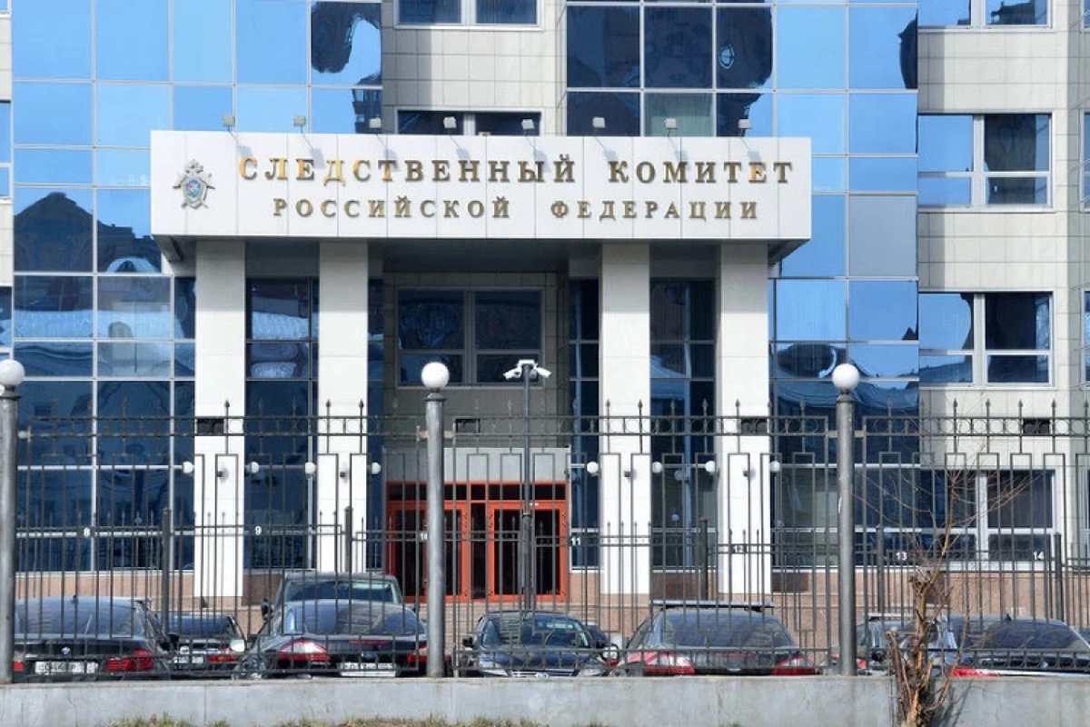 Суд назначил штраф в 30 тысяч рублей бывшей следовательнице, которая установила у рекламного щита рамку с надписью о замерзающих в Киеве людях; её признали виновной по статье о «дискредитации» армии.