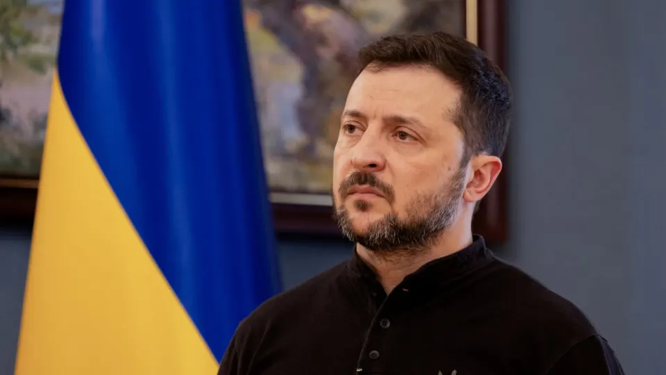 Президент Украины заявил, что руководство России якобы поручило увеличить контингент на оккупированных территориях и готовит новый этап мобилизации для компенсации потерь на фронте.