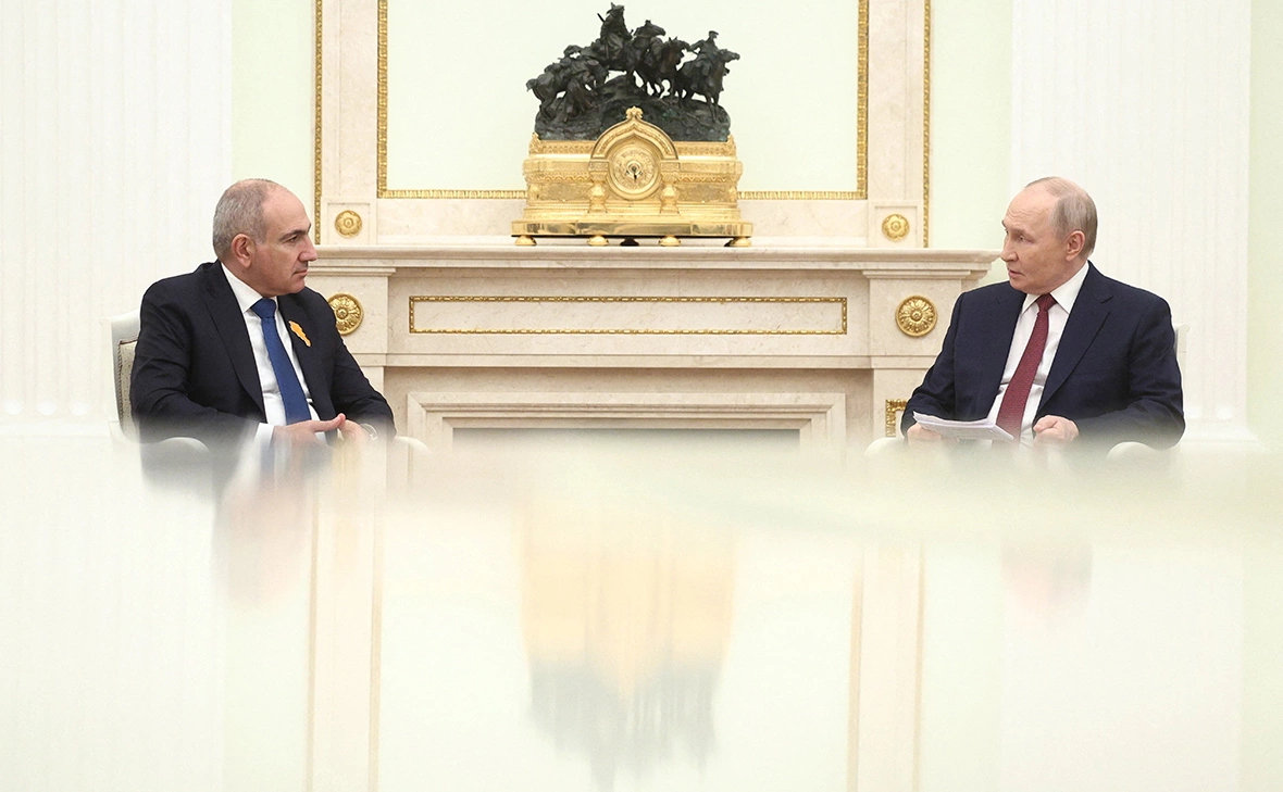 Премьер Армении направил поздравление российскому лидеру, подчеркнув важность двустороннего диалога. Это заявление последовало на фоне разногласий между Ереваном и Москвой, в том числе торговых ограничений и политических претензий.