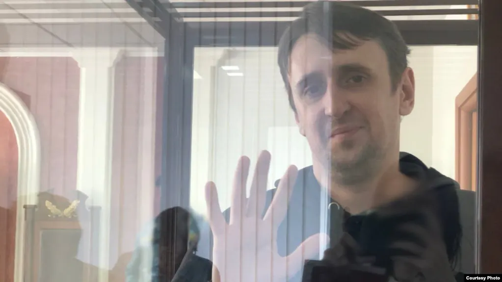 Против осужденного по делу о «фейках» о армии Ричарда Роуза завели очередное уголовное дело — ему инкриминируют оправдание терроризма и реабилитацию нацизма; жена предполагает, что поводом могли стать письма или разговоры в колонии.