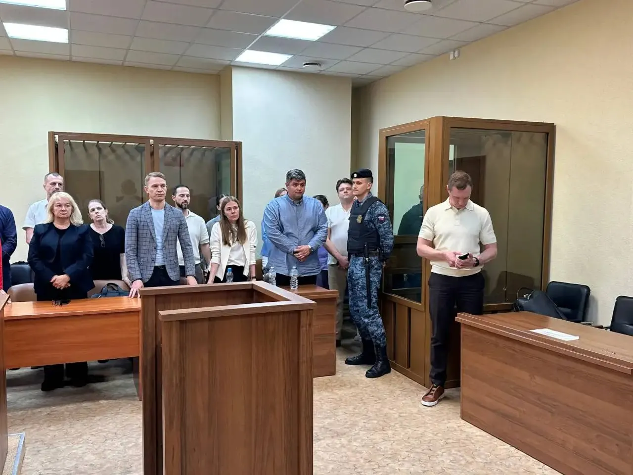 Суд признал руководство фонда виновным в растрате средств; ущерб в общей сложности возмещён — около 9,8 млн рублей, всем назначены штрафы.