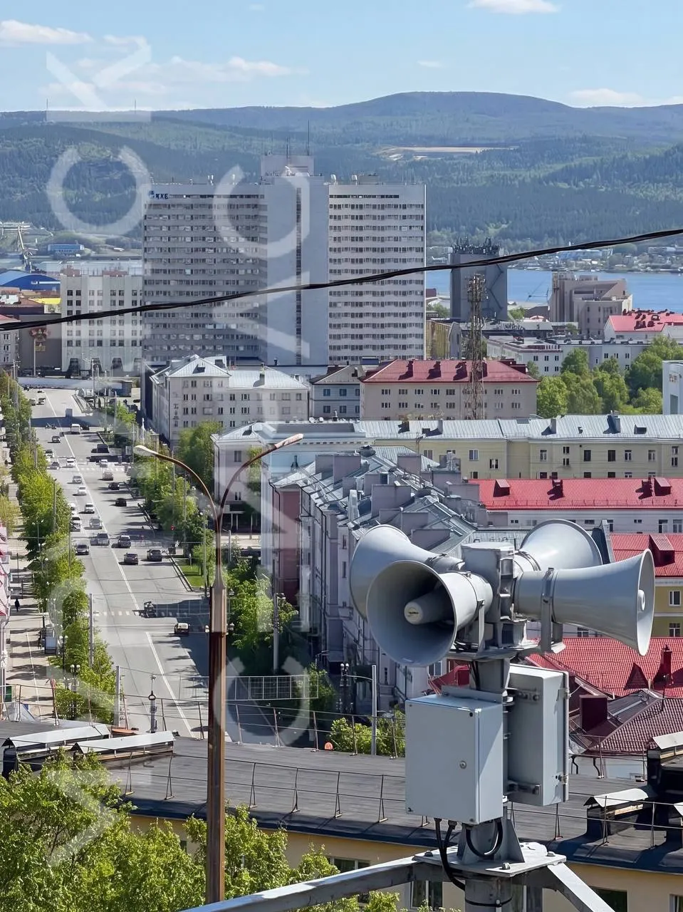 С 10:00 до 18:00 в разных районах города кратковременно будут включаться электросирены и громкоговорители в рамках технической проверки. Поводов для беспокойства нет.