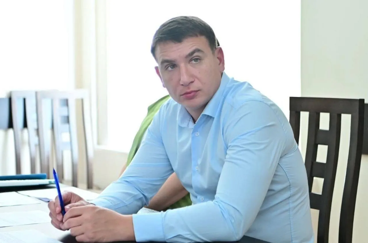 Силовики задержали руководителя регионального департамента — его подозревают в присвоении крупной суммы. Ранее Полюбин работал в Ставропольском крае; сейчас дело может быть возбуждено по статье о растрате.