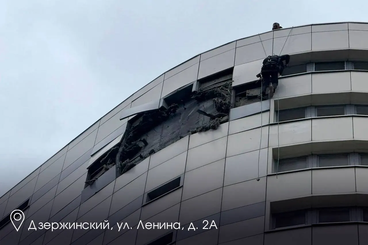 В результате вчерашней атаки беспилотника в Жуковском погибла восьмилетняя школьница. В Подмосковье повреждены многоквартирные дома, пострадавшим предусмотрены компенсации и помощь.