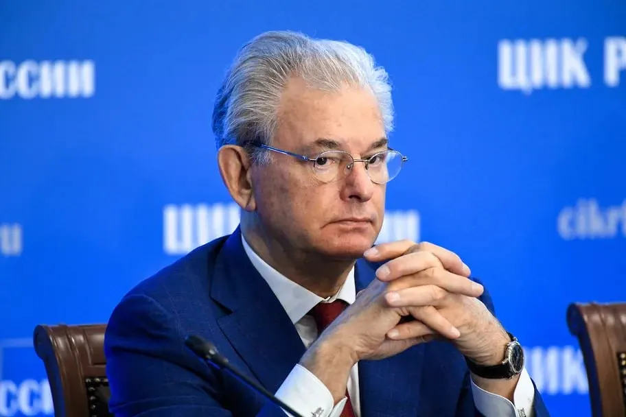 Зампредседателя ЦИК Николай Булаев сообщил о планах тестирования и масштабирования электронных списков на другие регионы, но конкретный субъект не назвали. Эксперты отмечают риск снижения прозрачности при отказе от бумажных списков.