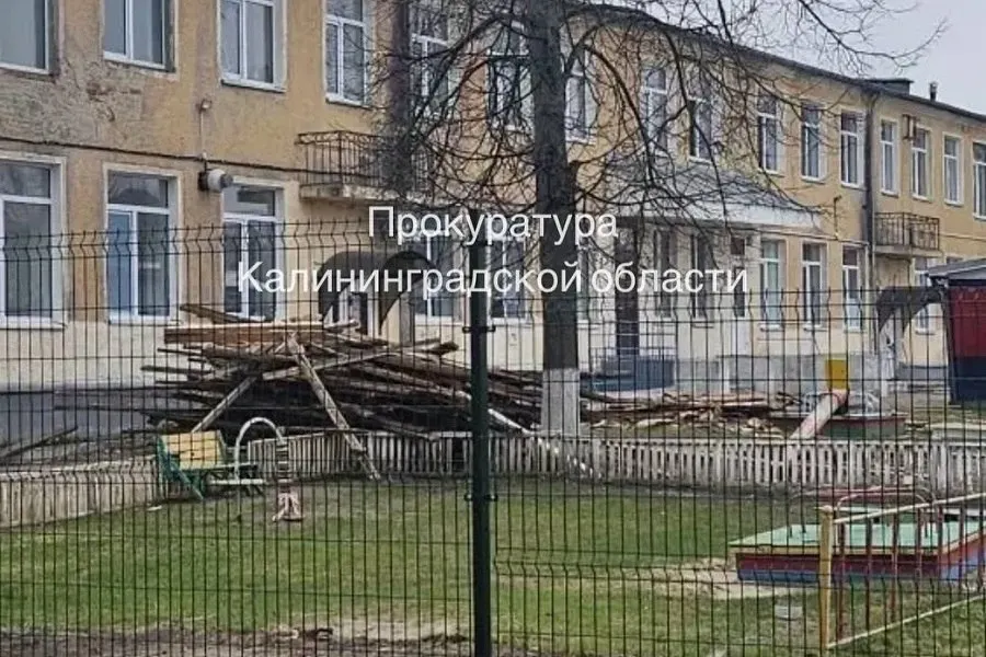 Прокуратура установила, что в апреле в МАДОУ «Детский сад №5» проводились ремонтные работы в присутствии детей; по итогам проверки учреждение оштрафовали на 30 тыс. рублей, комментариев от детсада не поступило.