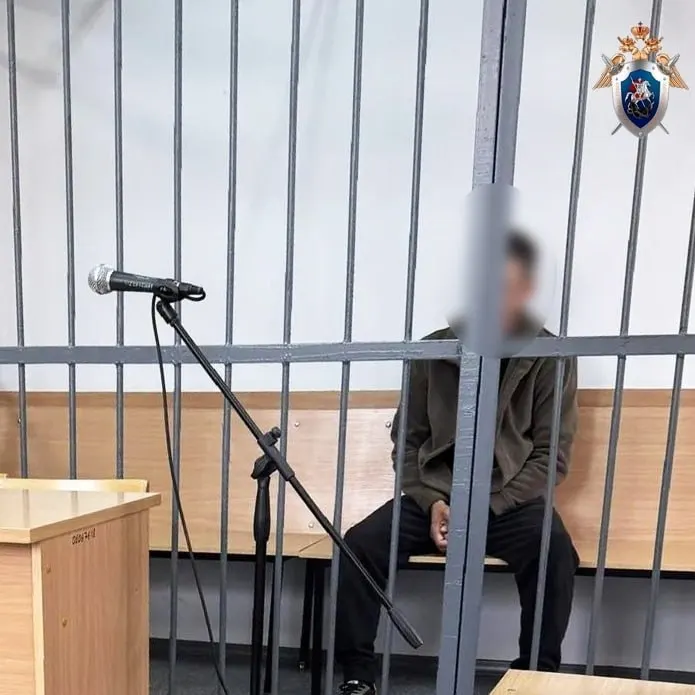 Супруга рассказывает, что на её мужа напали двое, он вытащил рабочий нож в попытке остановить нападавших; один из нападавших получил ранение и затем скончался.