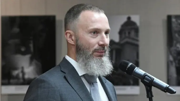 Усс объявил, что не будет участвовать в праймериз и выборах. Первым замгубернатора Сергеем Пономаренко называют вероятного преемника в Совете Федерации.