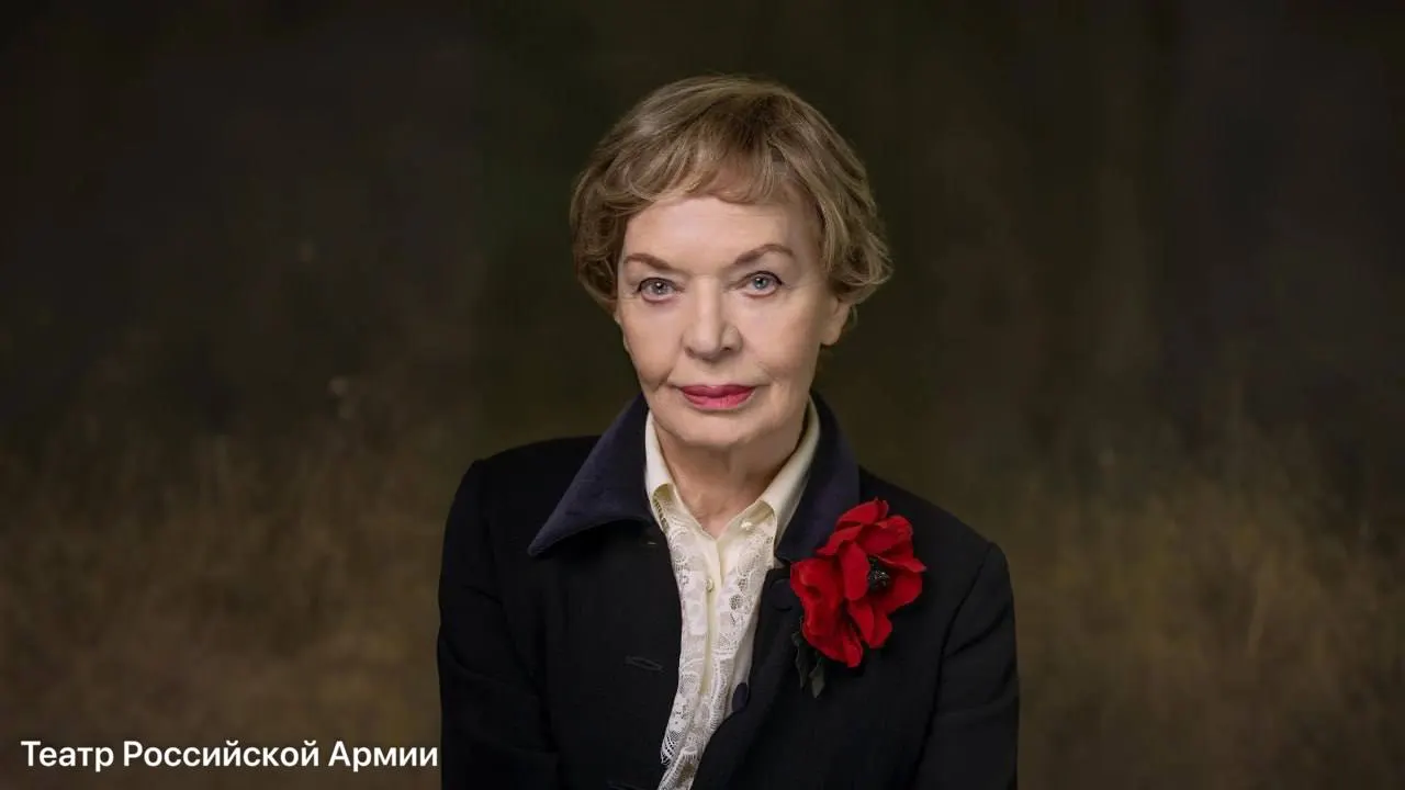 Отпевание проходит в Спасо‑Преображенском соборе. По желанию родных актрису похоронят на Сестрорецком кладбище.