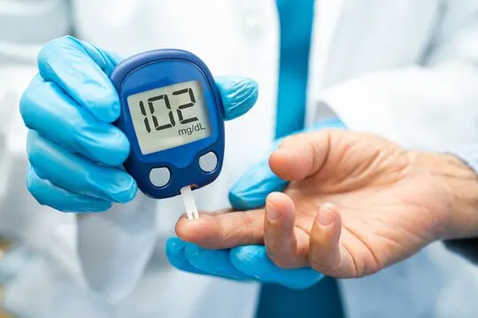 Официально зарегистрировано около 136 тыс. человек с диабетом (почти 5% населения), но врачи считают, что реальных больных может быть вдвое больше. Болезнь всё чаще выявляется у людей до 30 лет, у некоторых пациентов ещё нет и 20.