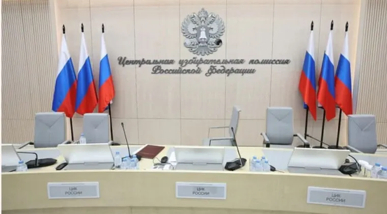 Разработчик электронных систем утверждает, что в ходе ДЭГ 10 сентября 2023 года были задним числом изменены отчёты по 494 протоколам. Верховный суд рассмотрит иск 4 июня; ЦИК отрицает нарушения и ссылается на процедуру верификации участников.