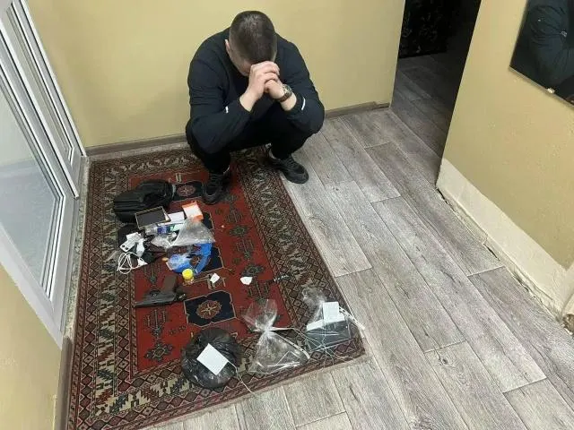 Омский гарнизонный военный суд приговорил 33‑летнего бывшего военнослужащего к 9 годам и 1 месяцу лишения свободы за покушение на незаконный сбыт более 200 г мефедрона.