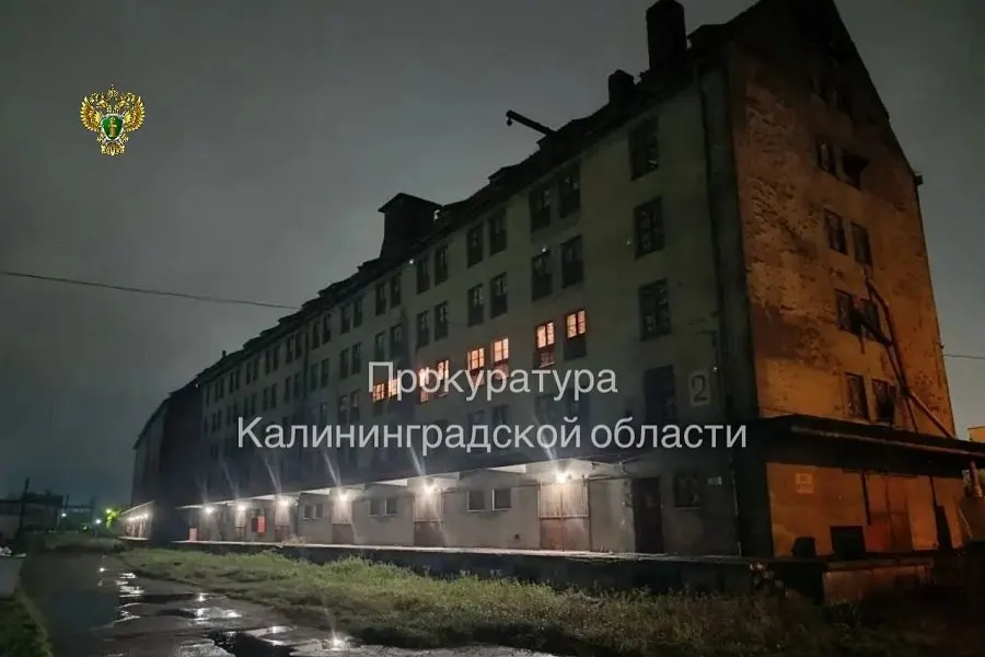 Уголовное дело о нарушении правил безопасности, приведшем к гибели 67‑летнего электрика при осмотре кабелей на складе, направлено в суд. Обвиняемый — руководитель компании.