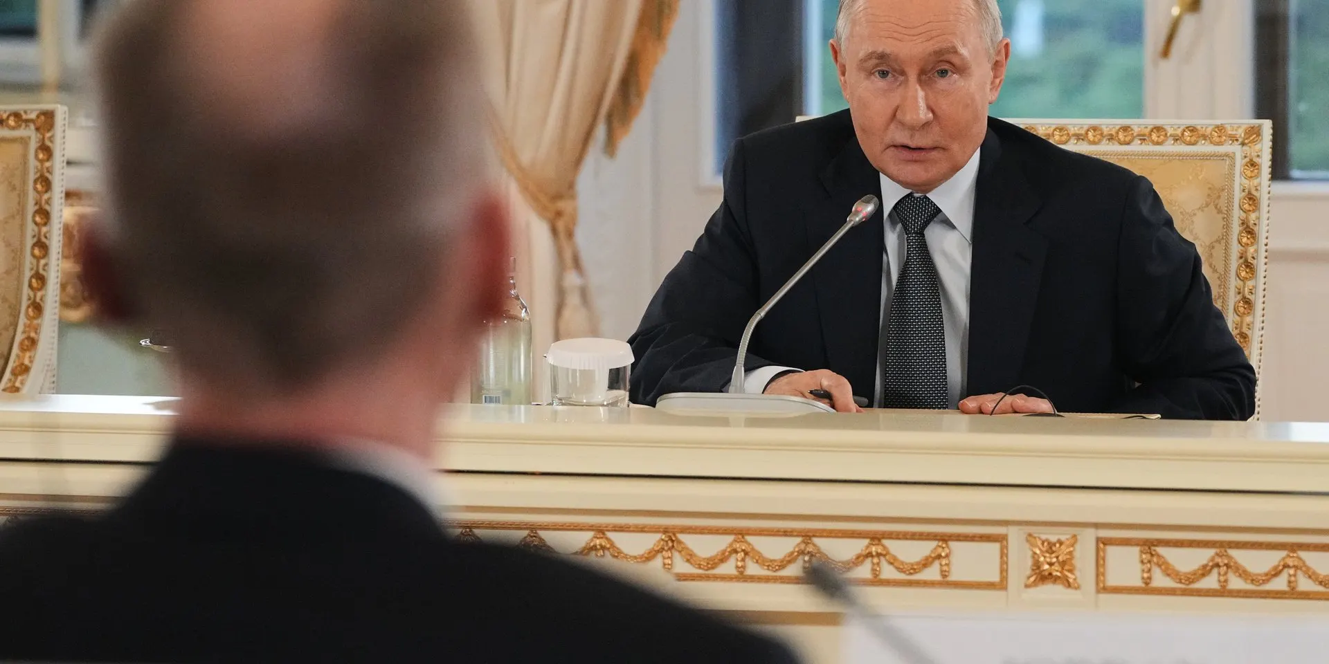 В ходе встречи на ПМЭФ президент прокомментировал применение ракеты «Орешник», атаки дронов по Петербургу, ситуацию на фронте и возможность участия в выборах в 2030 году.