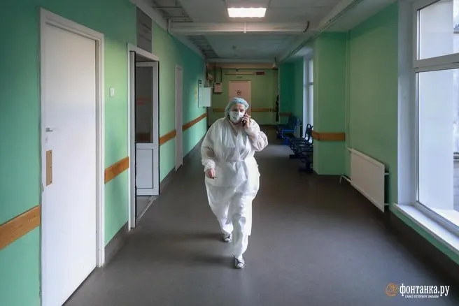 Сотрудницы Седанкинского дома‑интерната в Надеждинском районе обвинили новое руководство в нарушениях трудовых прав, снижении зарплат и создании тяжёлых условий, которые угрожают здоровью персонала и качеству ухода за маломобильными пациентами.