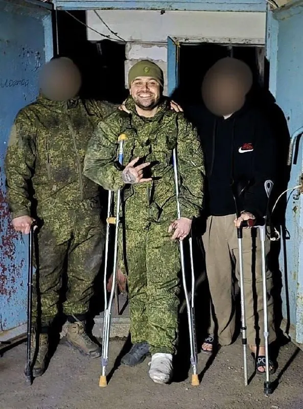 Военная полиция 33-го полка задержала Егора Гузенко (позывной «Тринадцатый»). Ранее он давал показания в военную прокуратуру; у блогера были серьёзные травмы, а знакомые требуют выяснить его судьбу.