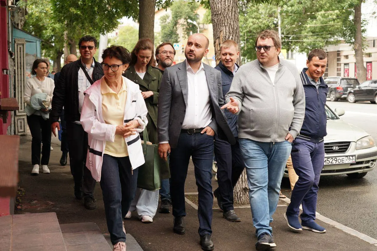 Глава региона обновил состав совета 9 июня и не включил в него Нину Казачкову — руководительницу регионального общества по охране памятников, которая через суд добилась признания советского элеватора объектом культурного наследия.
