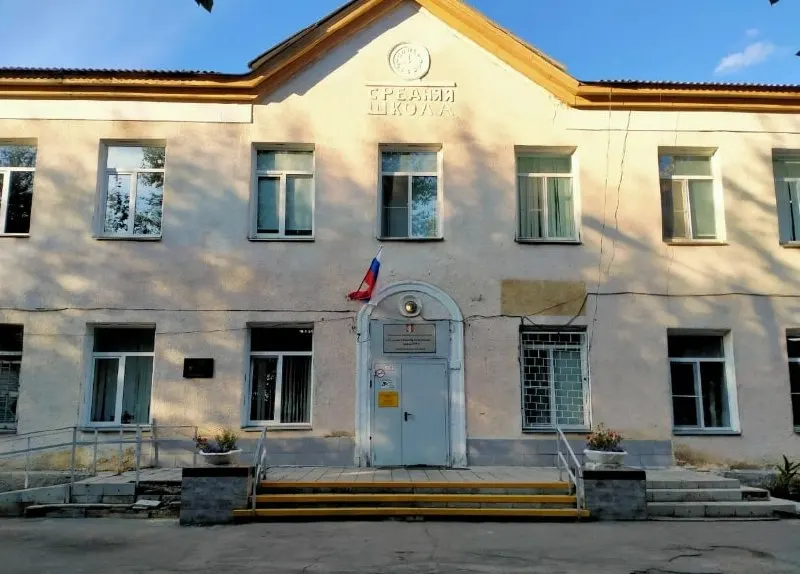 Школу №9 в Копейске признали аварийной и закрыли. Куда переведут около 100–120 учеников и как изменится расписание — пока неизвестно.