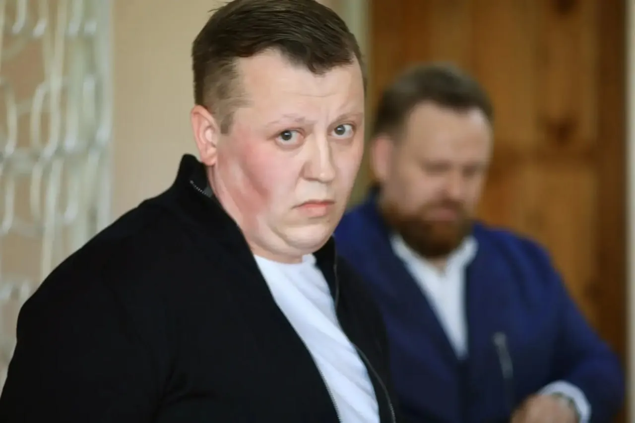Центральный районный суд Читы признал виновным бывшего и.о. министра ЖКХ Забайкальского края Алексея Головинкина. Его приговорили к трём годам лишения свободы и запретили занимать госдолжности на 2,5 года; часть средств субсидии была похищена.