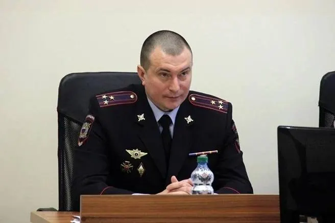 Суд отклонил иск бывшего начальника управления МВД по Челябинску Андрея Меньшенина о восстановлении на службе и выплате компенсации. Ранее его отстранили после служебной проверки, а затем уволили и супругу.