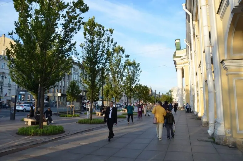 Топонимическая комиссия рекомендовала переименовать улицу Тамбасова в Красносельском районе в улицу Томбасова — в честь старшины, который в 1943 году ценой жизни спас линкор. Решение ещё должен утвердить город, при этом действующие адреса сохранят юридическую силу.