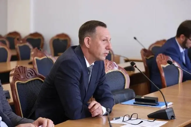 Лашенко доработал до 1 июня и уволился по собственному желанию. Временно обязанности будет исполнять Евгений Романцов.