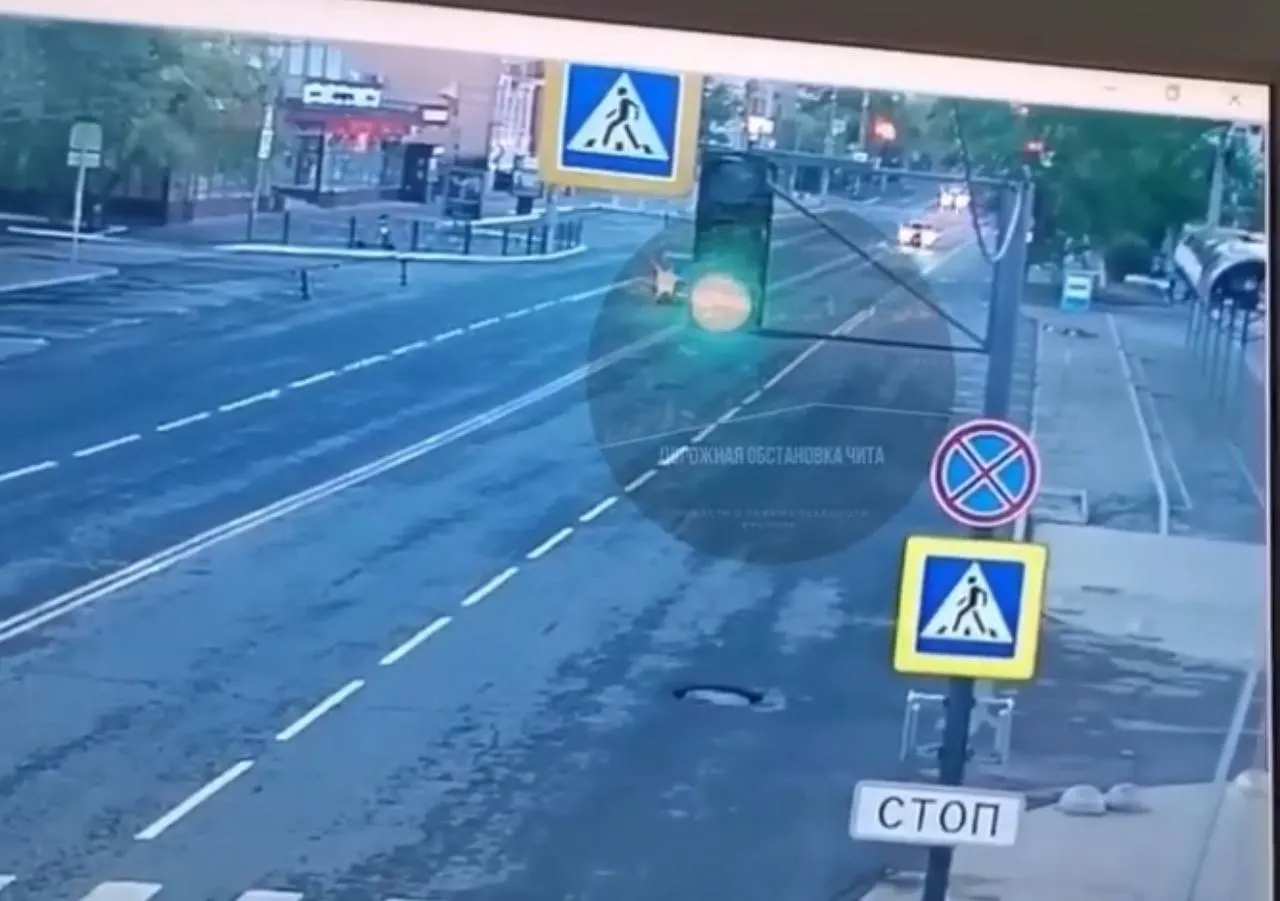 6 июня 25-летний мужчина за рулём Mercedes на высокой скорости выехал на встречную полосу, проехал перекрёсток на красный свет и столкнулся с Honda. 27-летний водитель Honda скончался на месте. Подозреваемый помещён под домашний арест, против него возбудили уголовное дело.