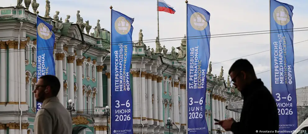 Саудовская Аравия получила особый статус на ПМЭФ‑2026, а сотрудничество с Россией усиливается. Это укрепляет их влияние на мировой рынок нефти — какие цели преследуют обе стороны и чем такое сближение чревато?