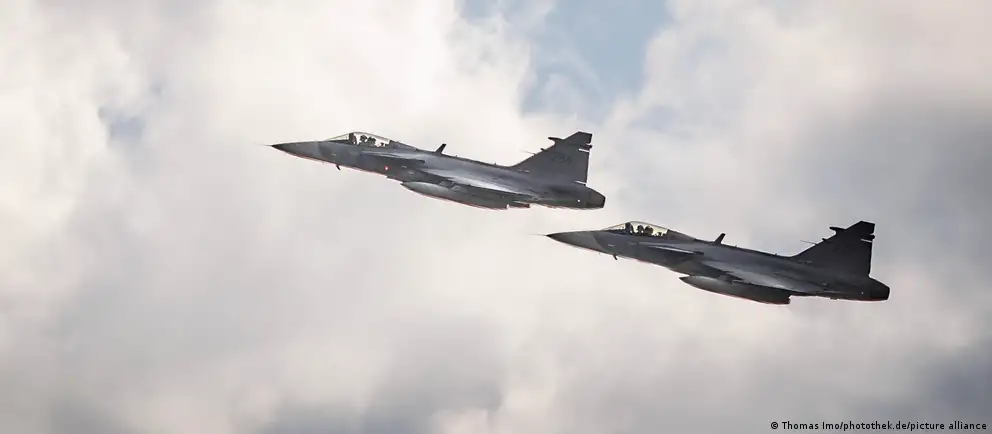 12 июня шведские истребители JAS 39 Gripen дважды взлетели для перехвата российских боевых самолётов над Балтийским морем; нарушения воздушного пространства Швеции не зафиксировано.