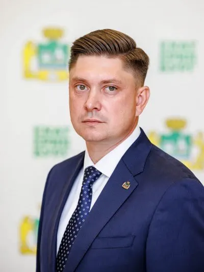 Мэр Алексей Орлов назначил Максима Чаплыгина на пост главы Орджоникидзевского района Екатеринбурга.
