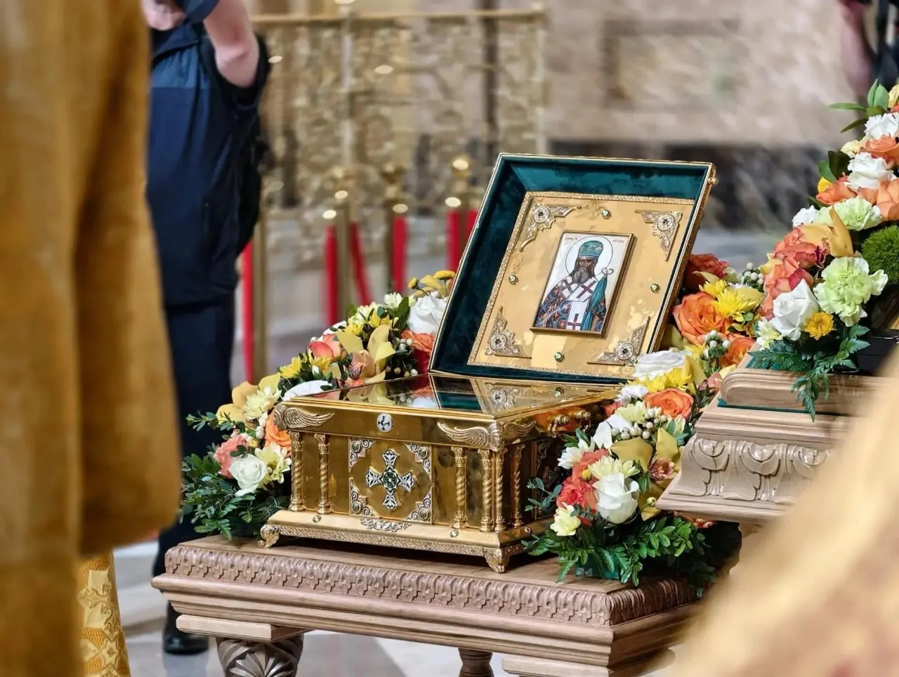 Ковчег с мощами святителя Иннокентия доставили в Спасо‑Преображенский собор Владивостока. Святыня будет доступна для поклонения ежедневно до 25 июня.