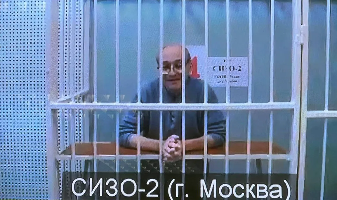 Четверо свидетелей обвинения не пришли на очередное заседание. Супруга рассказала о состоянии Сюткина; ему предъявлено обвинение в «публичном распространении фейков о ВС РФ» из‑за публикации о Буче. Поддержать можно письмом по почтовому адресу.