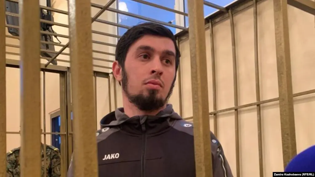 Правозащитник Максим Руднев сообщил, что родителей оппозиционного активиста, увезённых 7 июня, вернули — он связывает это с оглаской и обращениями в российские и международные инстанции. Сам Мовлаев находится под экстрадиционным арестом в СИЗО Алматы.