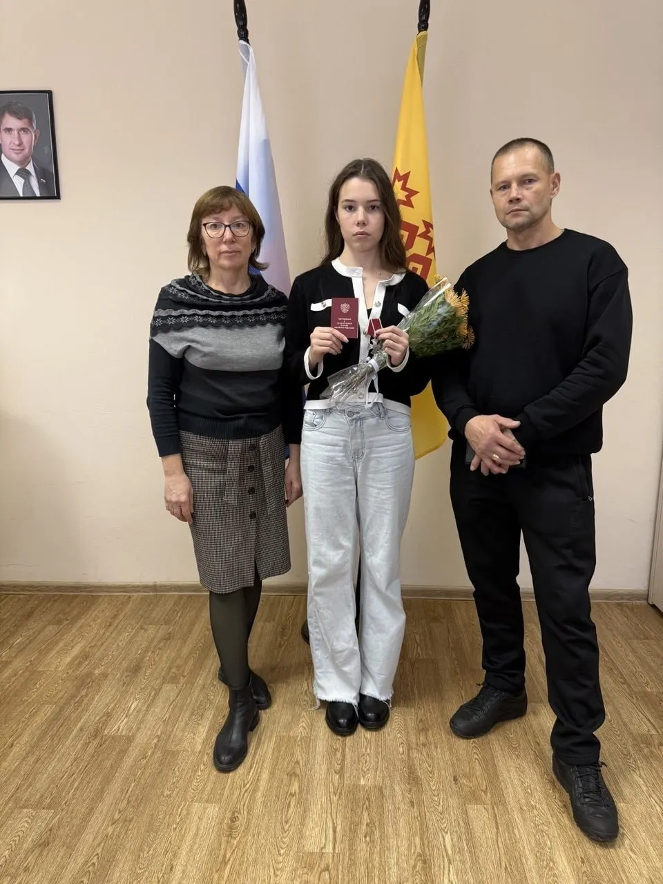 В республике называют 1 730 погибших в ходе специальной военной операции. Среди них — контрактники; 31 октября 2025 года орден вручили дочери одного из погибших. Соболезнуем семьям.