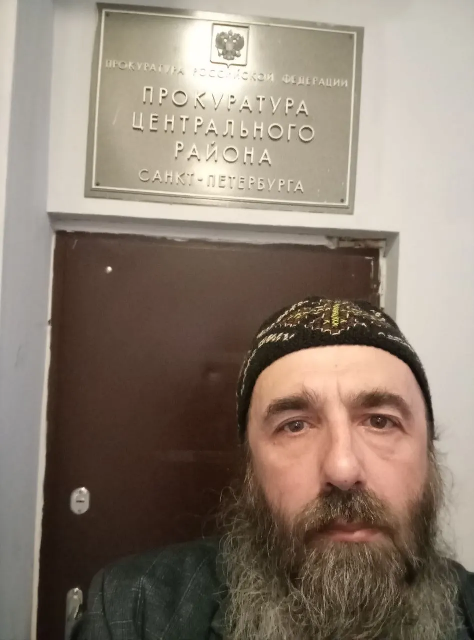 Прокуратура Центрального района Петербурга составила на Григория Михнова-Вайтенко протокол по статье об участии в деятельности «нежелательной» организации; дело будет рассматривать Смольнинский районный суд.