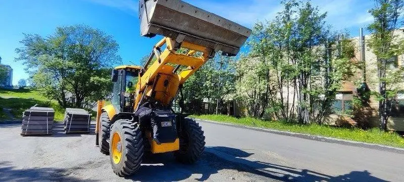 С 1 июня отделения МФЦ региона принимают заявления на выдачу и замену удостоверений тракториста, регистрацию самоходных машин и техосмотр — больше не нужно ехать в Гостехнадзор.