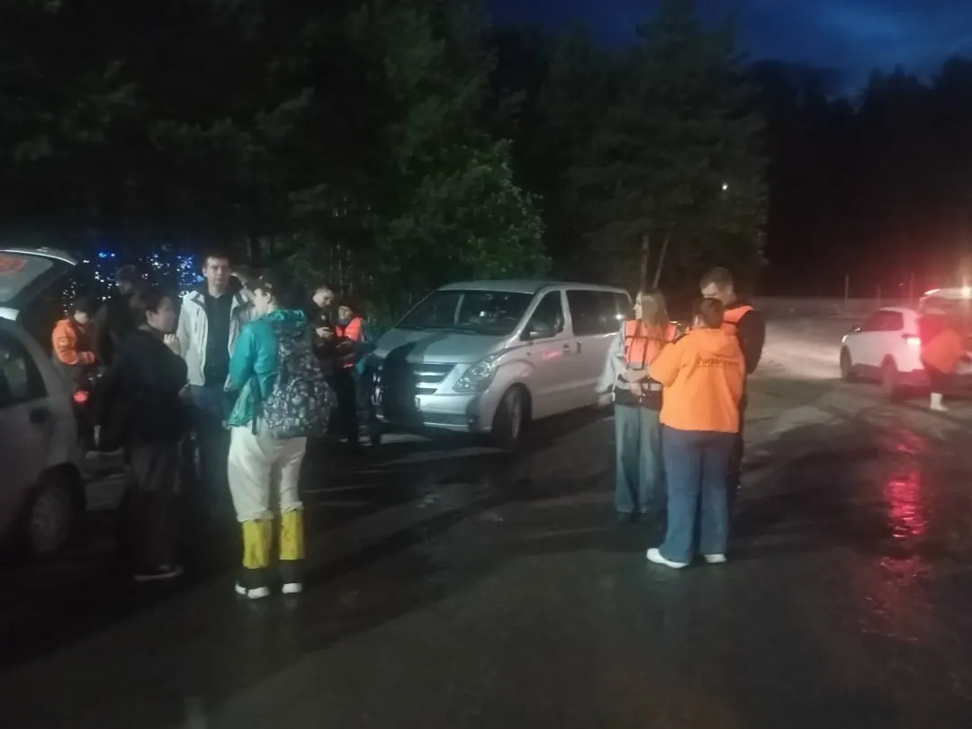 Тамара Рыбникова ушла к реке 24 июня, провалилась в болотную трясину и не смогла выбраться самостоятельно. Её заметил местный рыбак и вызвал спасателей МЧС.