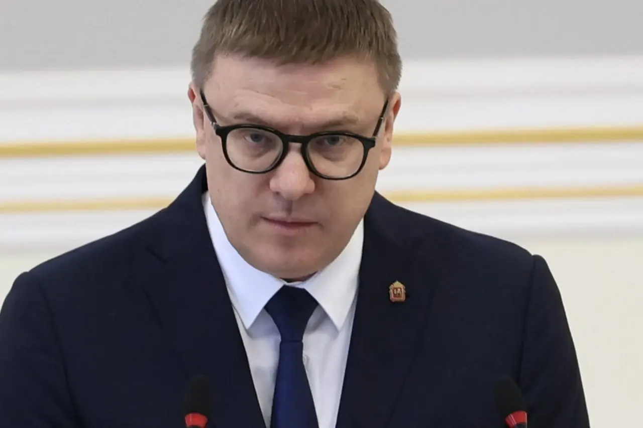 Глава региона предложил изменить устав: разделить функции губернатора и председателя правительства. Он попросил депутатов оперативно рассмотреть и поддержать инициативу.