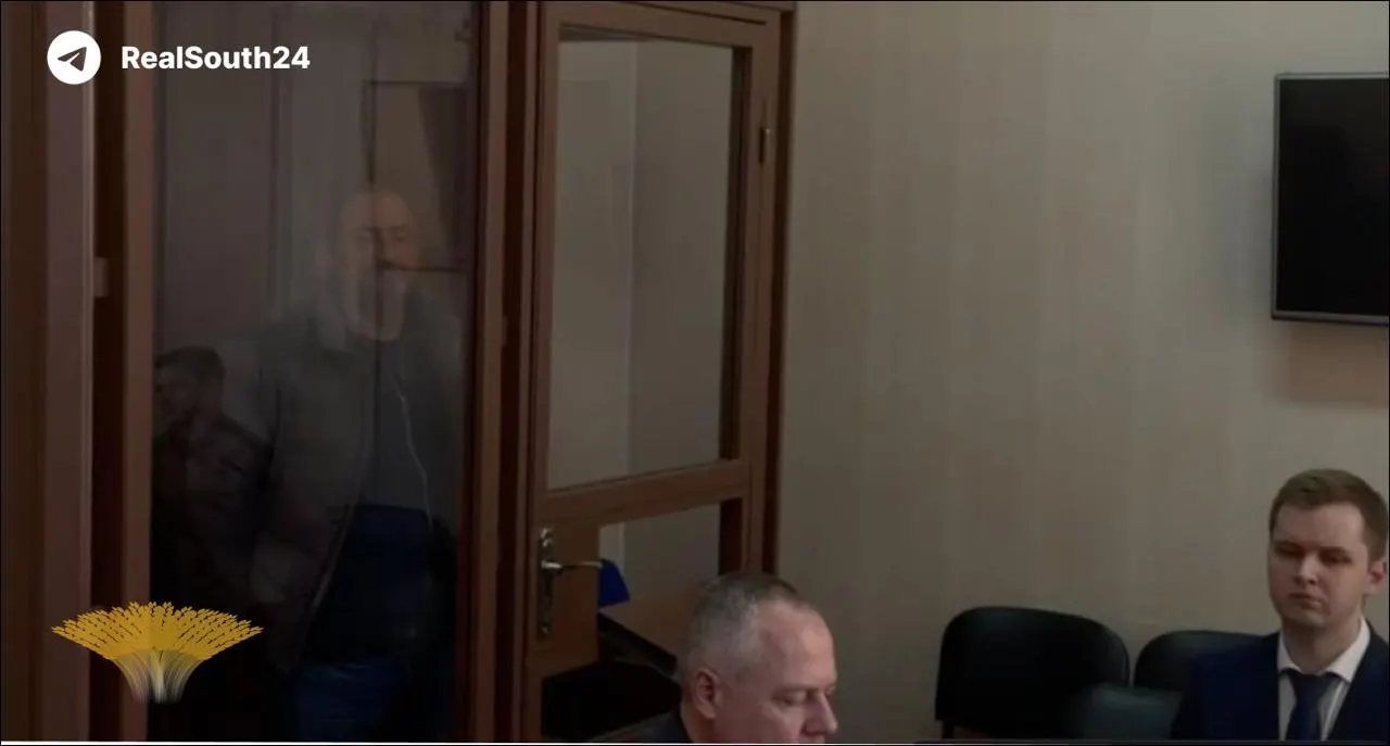 Бывший министр обвиняется в мошенничестве: следствие считает, что он фиктивно числился в университете и получил более 7 млн рублей; при обысках найдены активы свыше 1 млрд рублей.