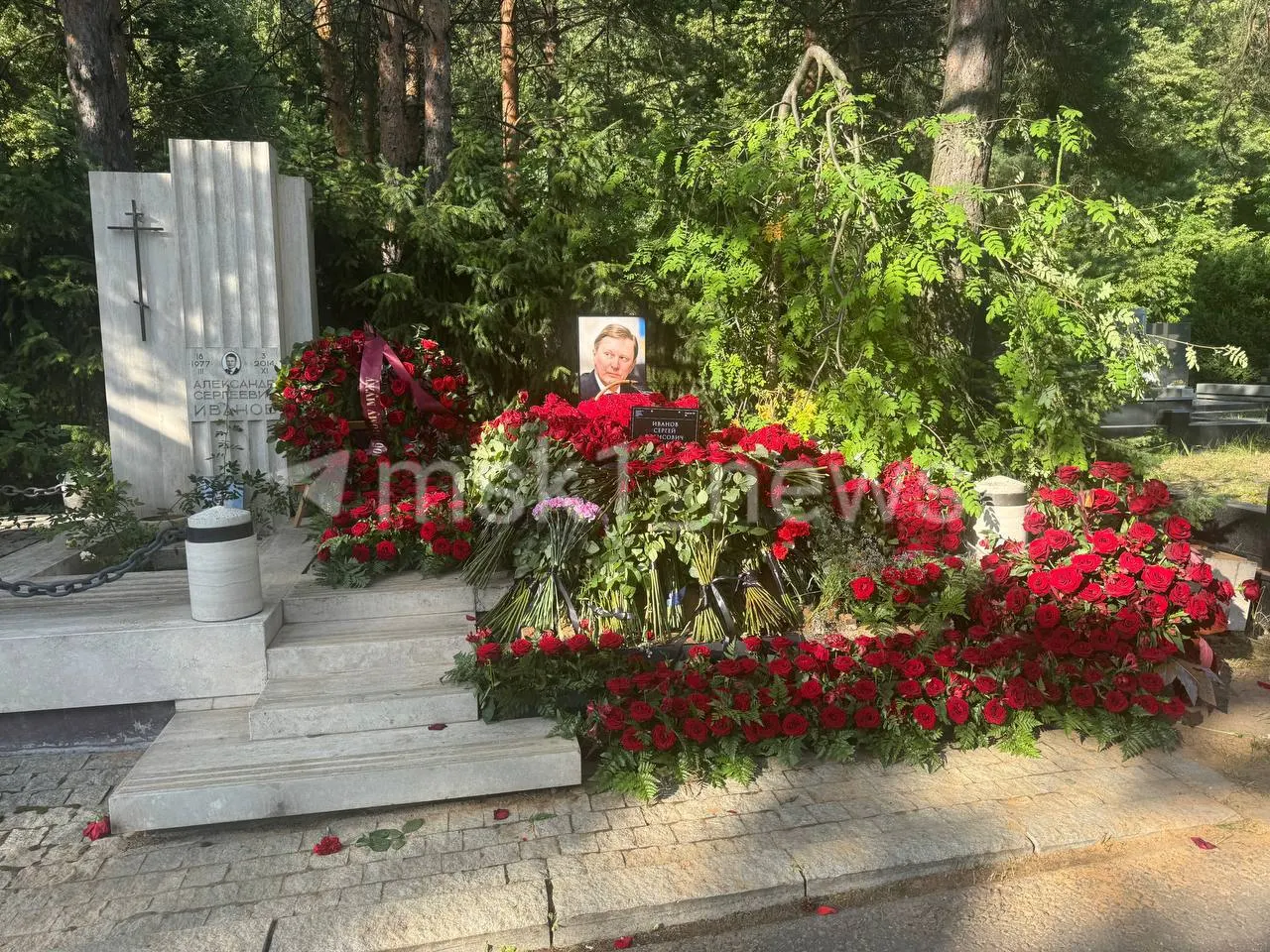 Бывший министр обороны Сергей Иванов был похоронен на Троекуровском кладбище: место захоронения — рядом с его сыном.