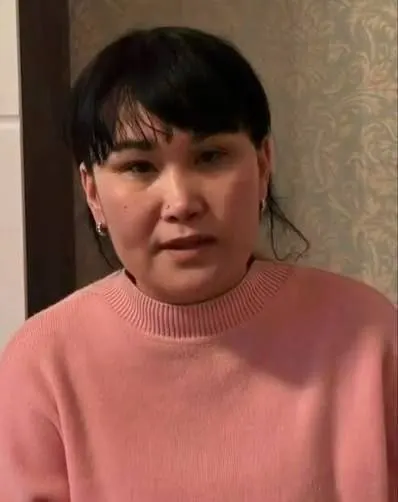 Женщина, задержанная в Подольске и заявившая о словесных оскорблениях и порче вещей, рассказала, что ей предложили место в Общественном совете при МВД якобы для «урегулирования ситуации». Дела против неё закрыты, уголовное производство в отношении полицейских не возбуждено.