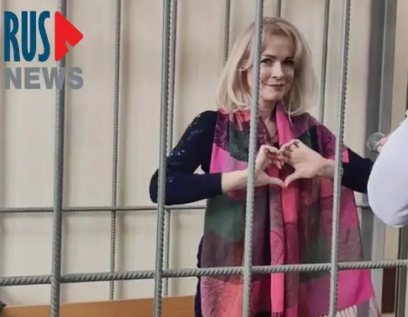 Рубцовский суд добавил журналистке новый срок по делу о якобы дезорганизации работы колонии. Защита настаивает на самообороне и сообщает о жестоком обращении в заключении.